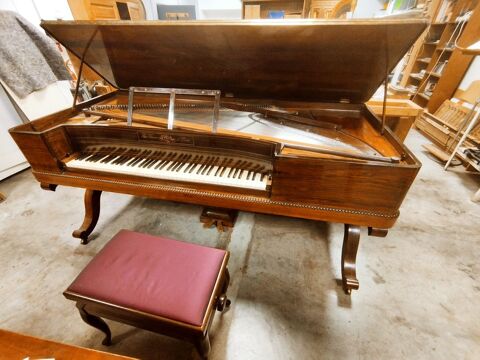 Piano pianoforte carr� Erard de 1848 8500 Montpellier (34)
