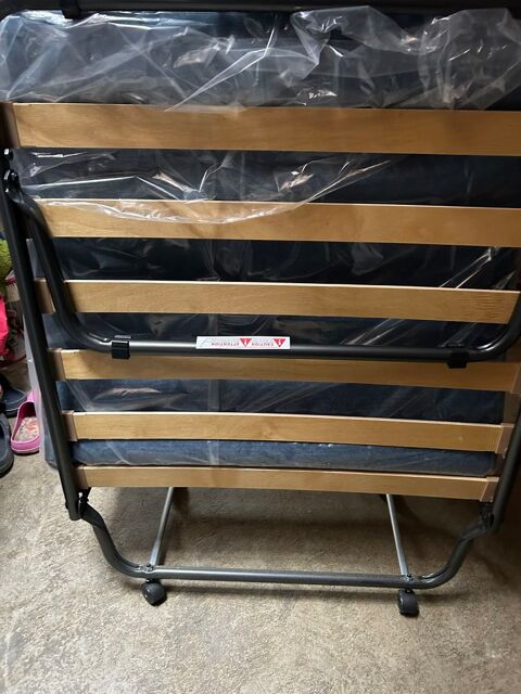 Lit pliant une personne 190 X 80 avec matelas 120 Tergnier (02)
