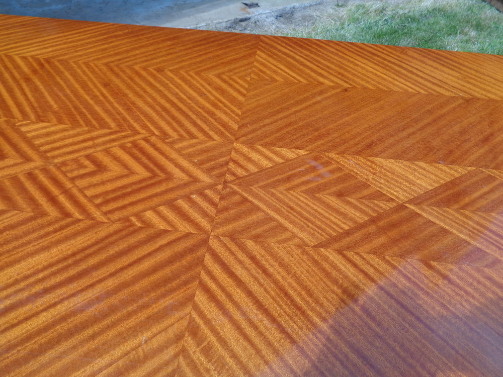 Table vernie ann&eacute;e 50 Meubles