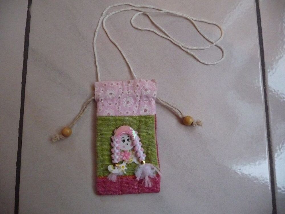 2 pochettes Verte et Rose - NEUVES Jeux / jouets