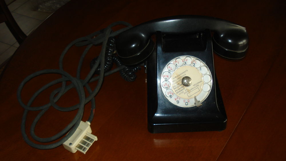 TELEPHONE ANCIEN Décoration