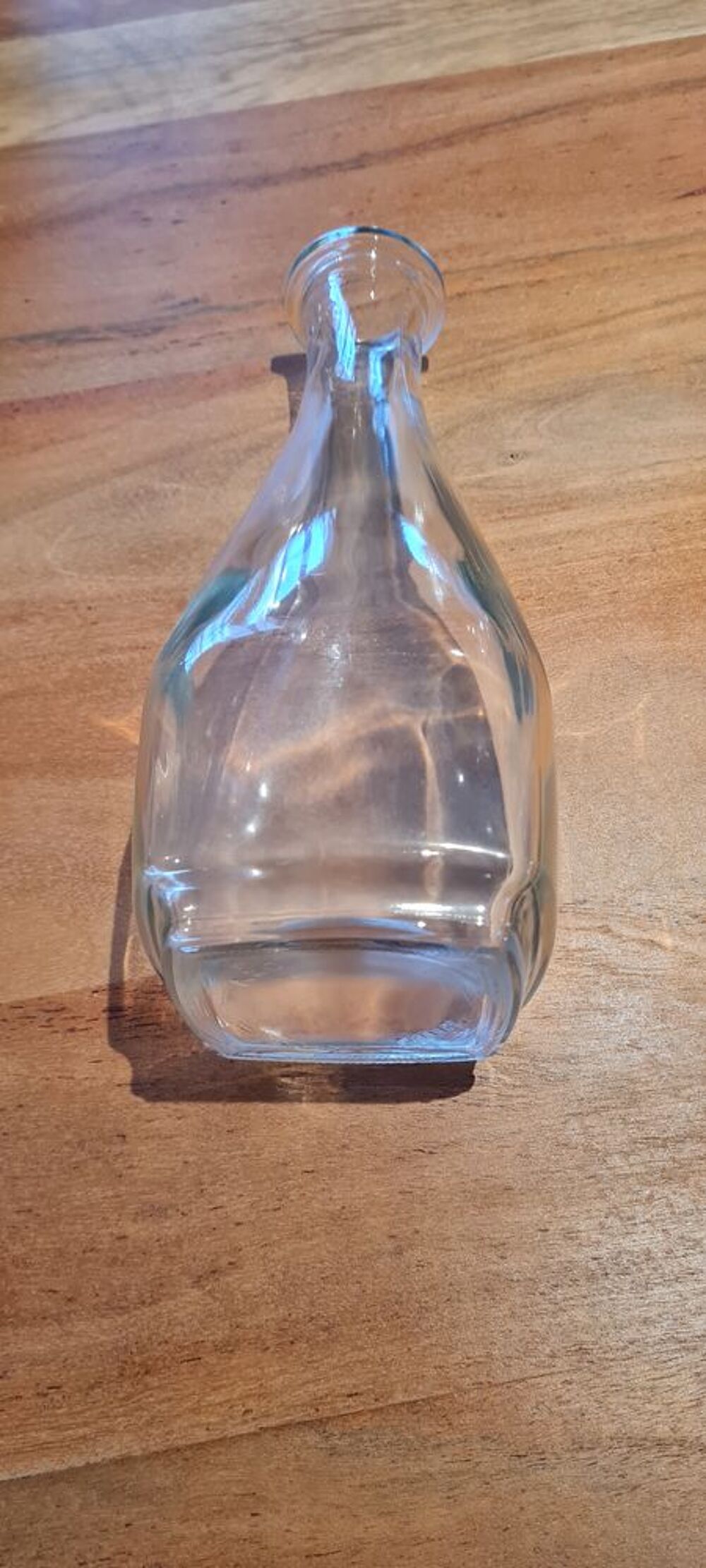 LOT DE TROIS CARAFES VERRE Décoration