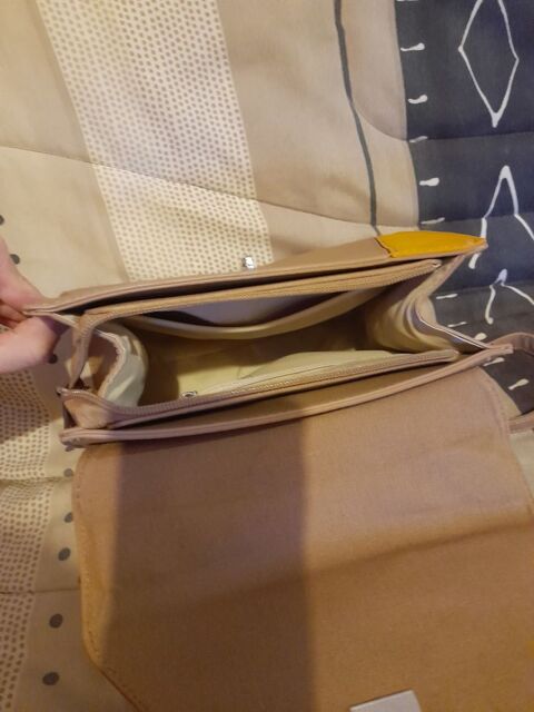 Sac � main marron et jaune 10 Beauvais (60)