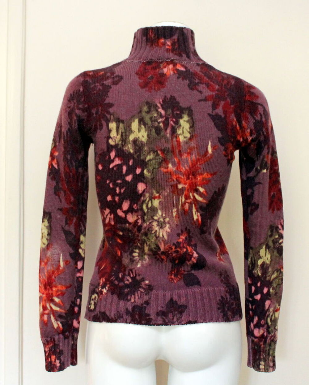 Pull botanical violine KENZO
Taille S Vêtements