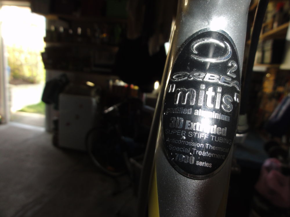 V&eacute;lo route Sports