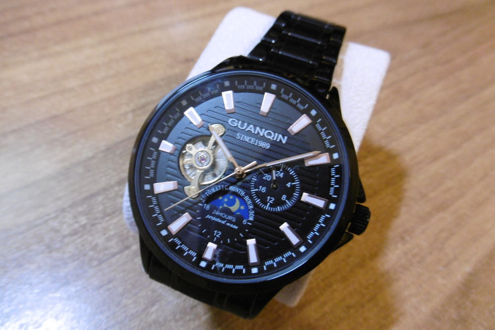 Montre Guanqin NEUVE jamais port&eacute;e Bijoux et montres