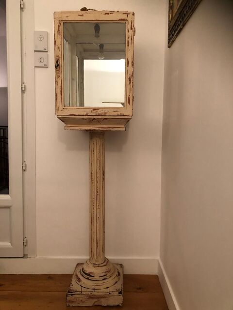 Vitrine sur pied 210 Paris 15 (75)