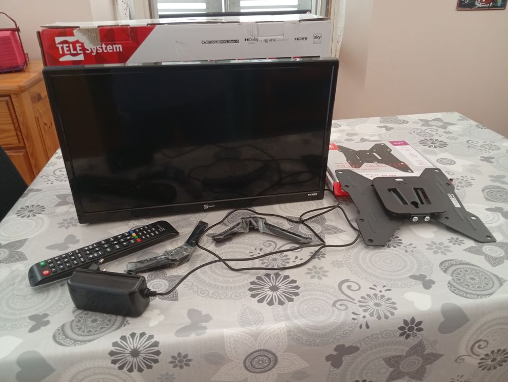 Tv cc +antenne omnidirectionnelle + support tv Photos/Video/TV