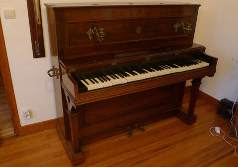 Piano Droit Philippe .... de 1890  rnover 0 Dieulouard (54)