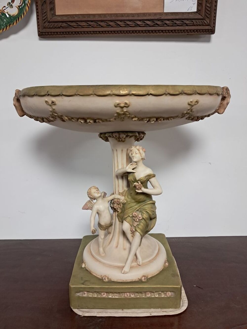 Coupe en biscuit, Royal Dux Décoration