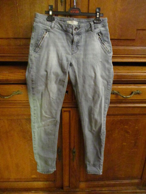 lot de 3 jeans en bon état taille 38 0 Mérignies (59)