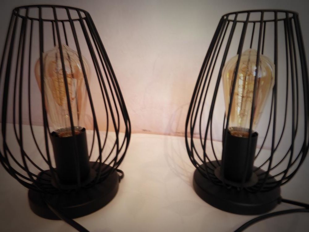 DUO LAMPE A POSER CAGE EN FER NOIR - ECLAIRAGE AMBIANT
Décoration