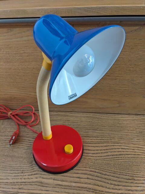 Lampe design MEMPHIS couleurs primaire en parfait �tat.
Memp 45 Marseille 13 (13)