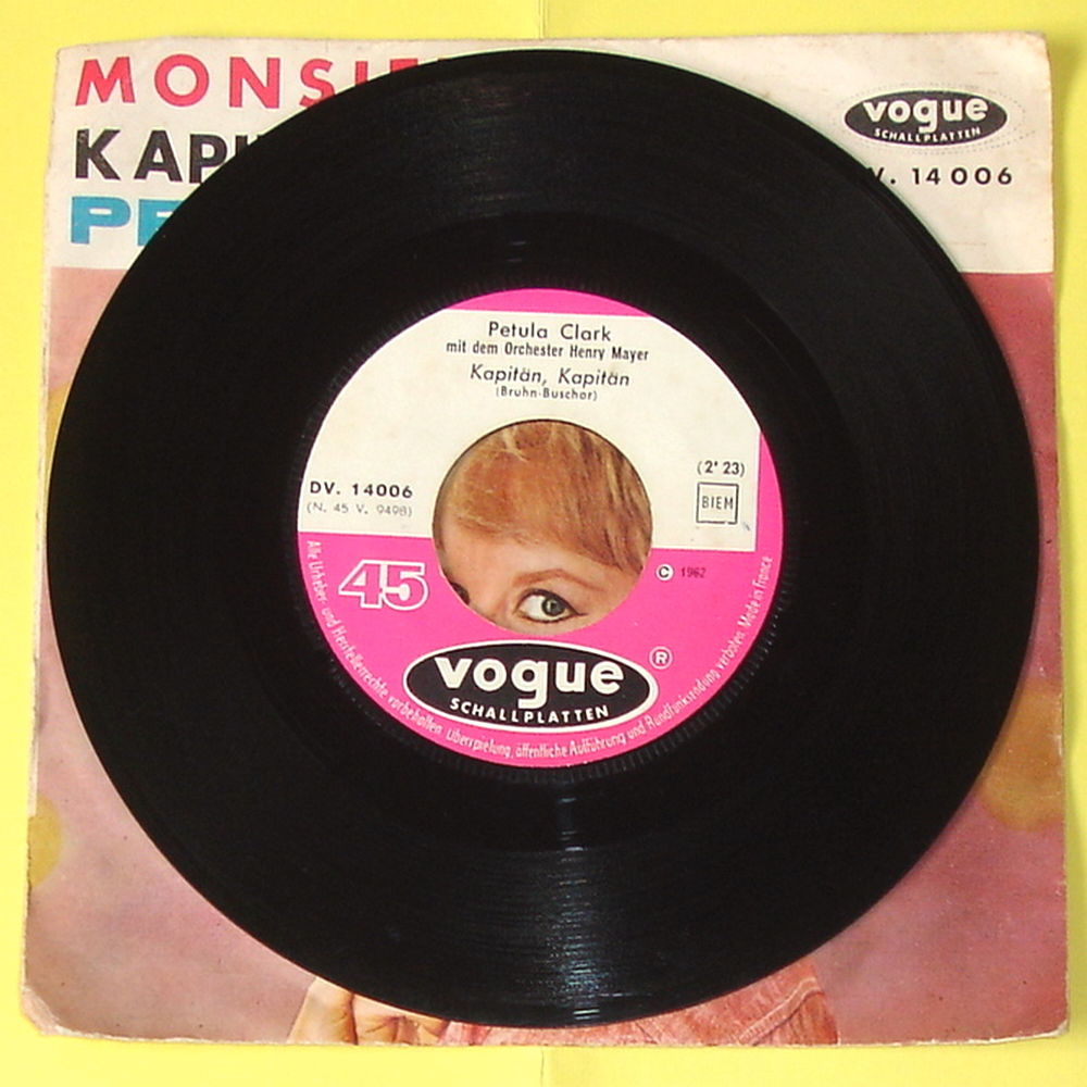 PETULA CLARK -45t SP- KAPIT&Auml;N KAPIT&Auml;N / MONSIEUR -VOGUE 1962 CD et vinyles