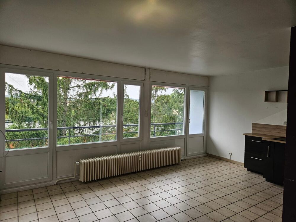 Vente Appartement F2 de 53 m²  Dernier étage avec ascenseur, garage, cave Woippy