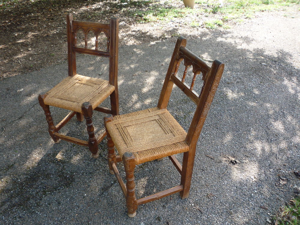 Chaise ancienne rustique hispanique Meubles