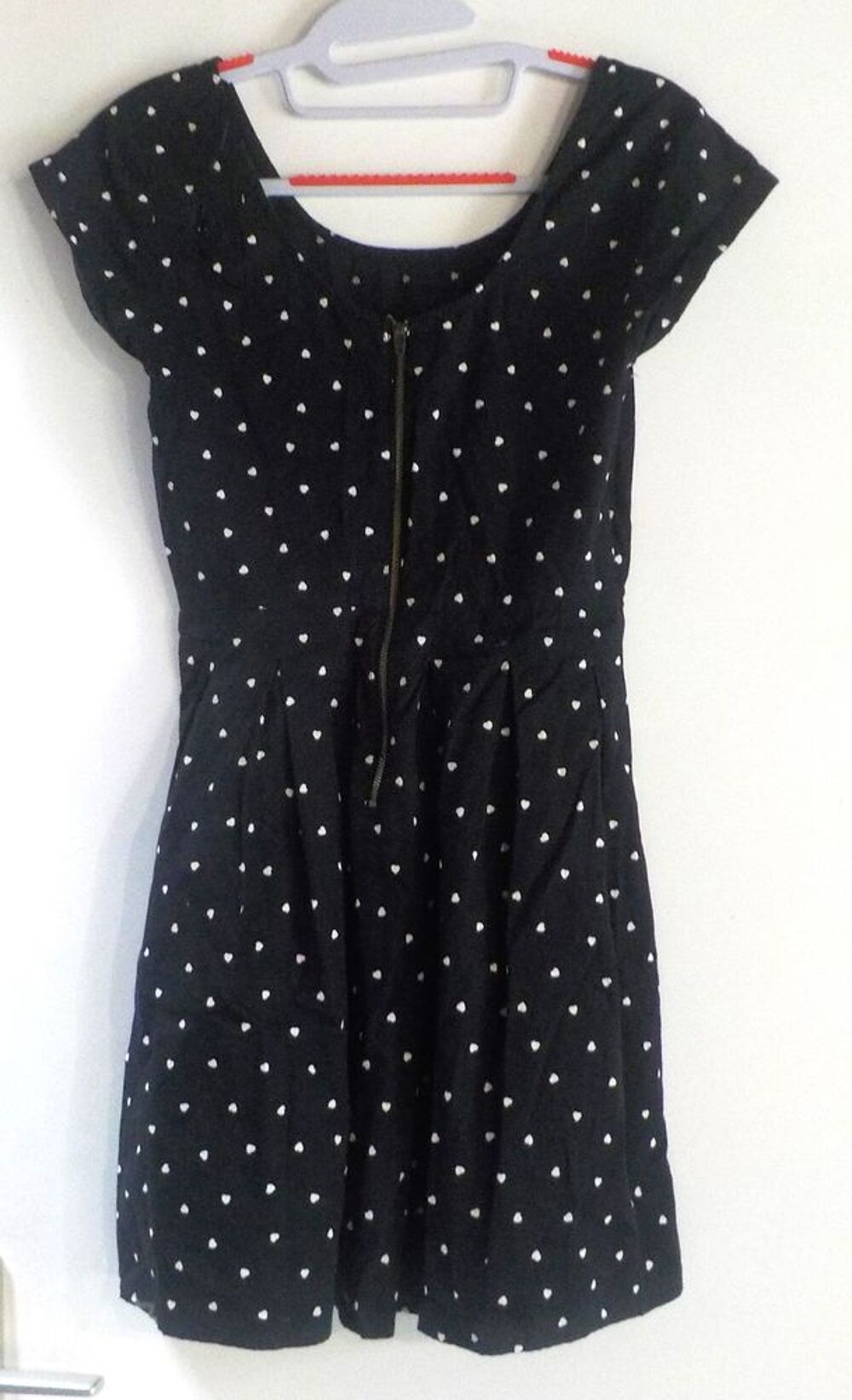 ROBE C&amp;A Bleu marine coeurs blancs Vêtements