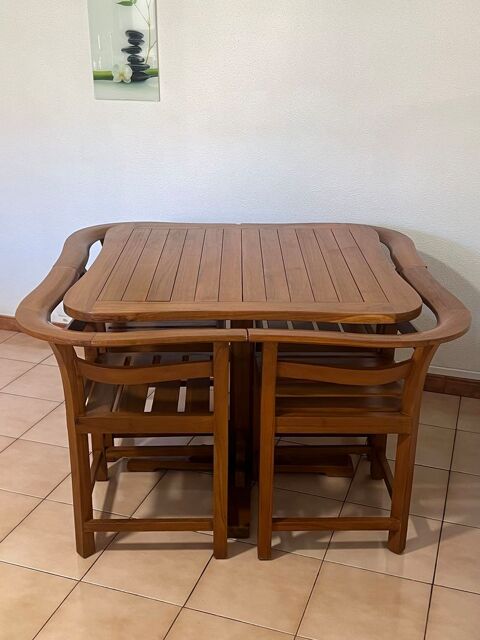 En TECK, table + chaises encastrables 650 Saint-Denis (97)
