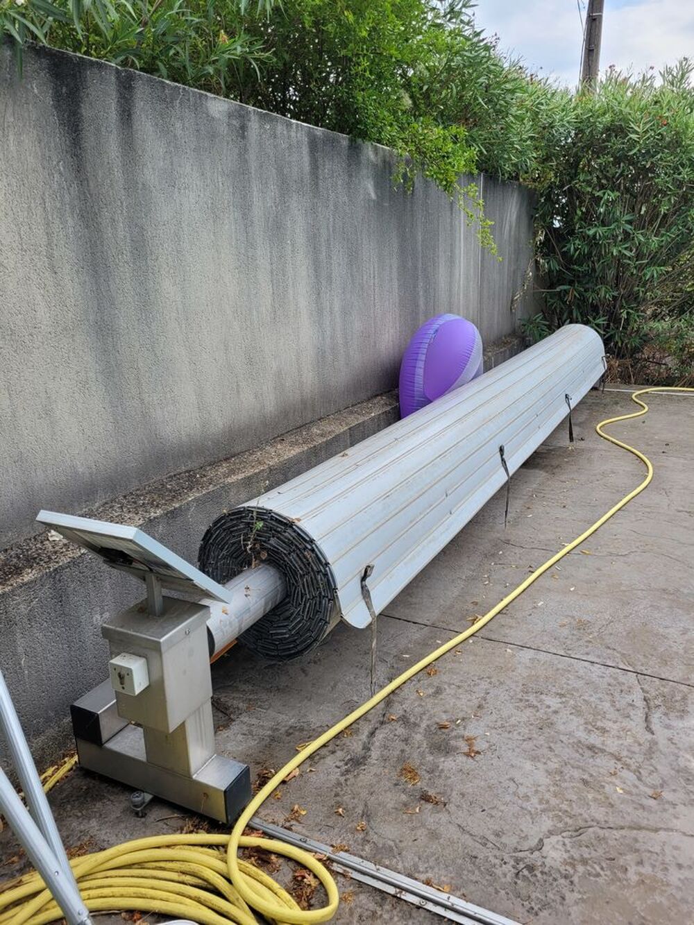 VOLET ROULANT MOTORISE POUR PISCINE Jardin