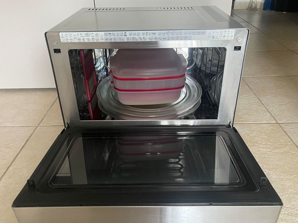 Four Micro-ondes Multifonction Whirlpool pose libre
Electroménager