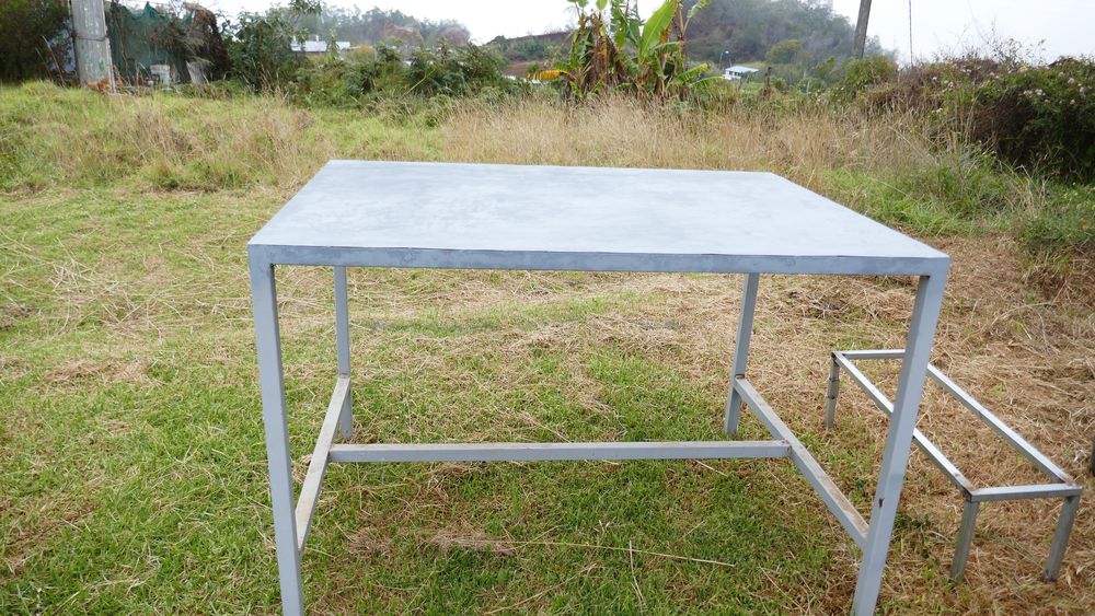 Table M&eacute;cano soud&eacute;e Meubles