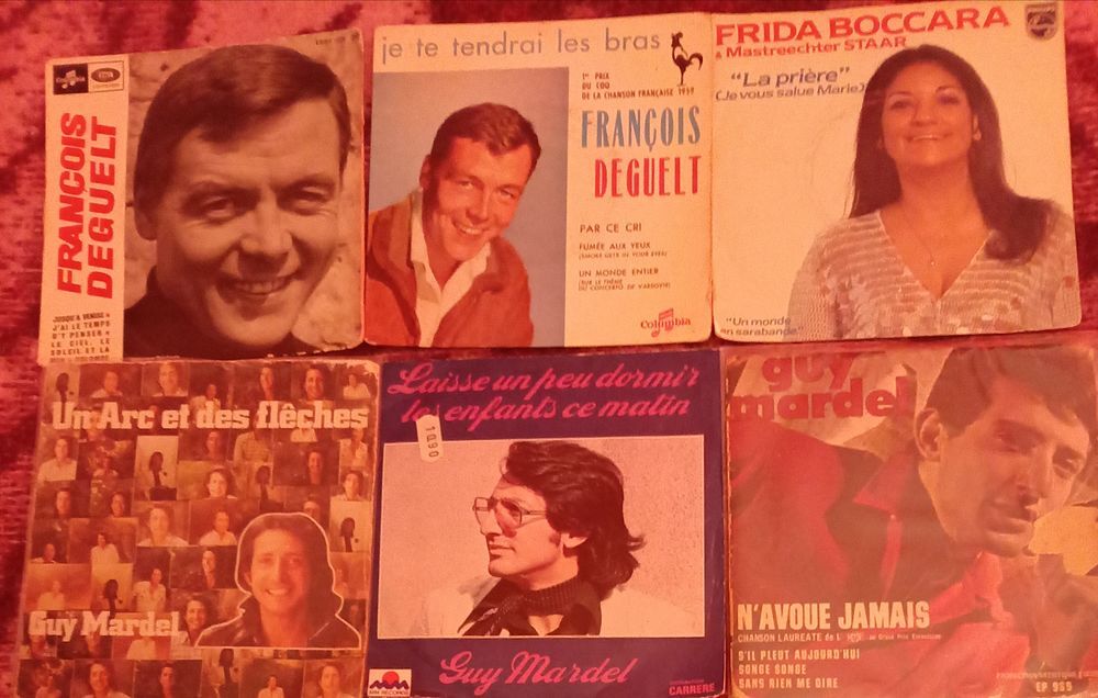 LOT DE 52X DISQUES VYNIL 45 TOURS FRANCAIS G1 CD et vinyles