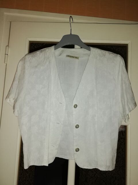 Haut court  Jacqueline Riu . 8 Asni�res-sur-Seine (92)