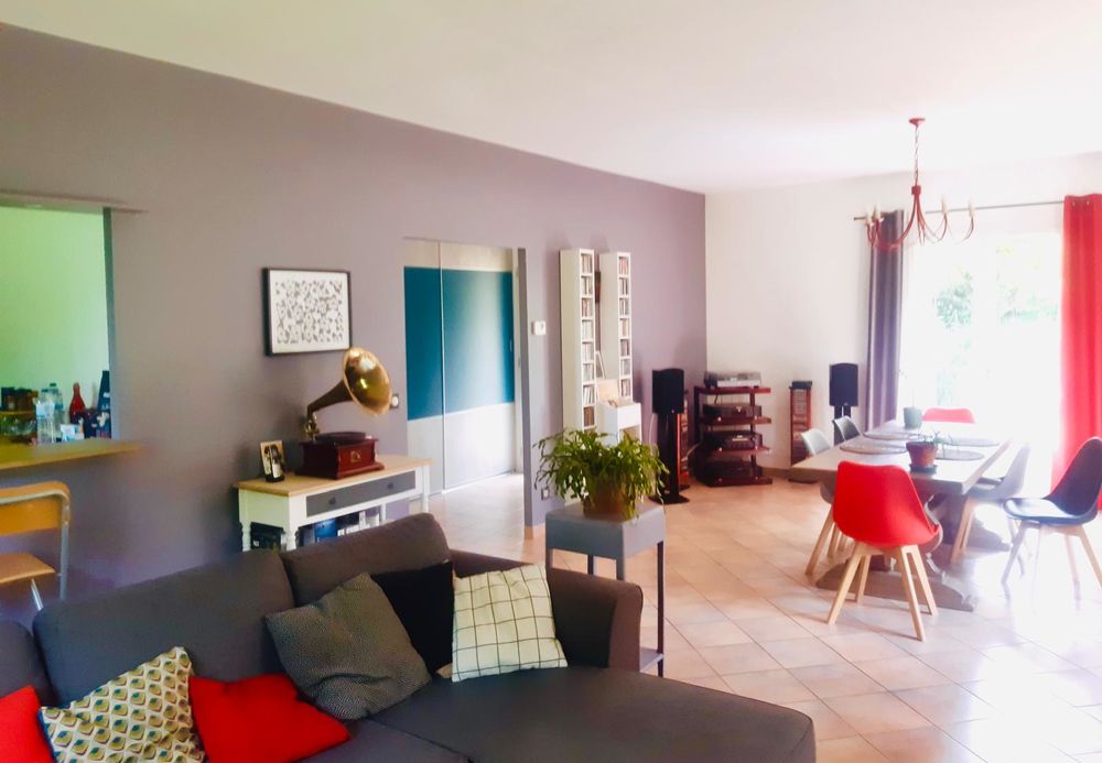 Vente Maison Maison de famille dans un secteur calme et recherché Sallebœuf