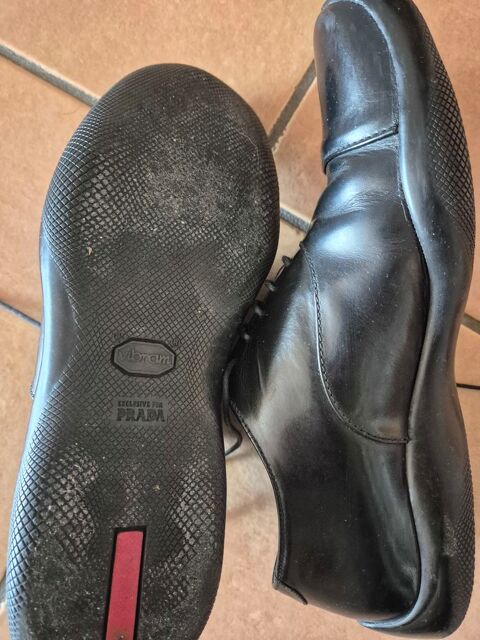 Chaussures prada en cuir lisse noir 90 Divonne-les-Bains (01)