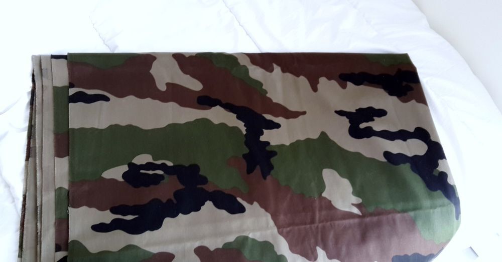 TISSU CAMOUFLAGE MILITAIRE Vêtements