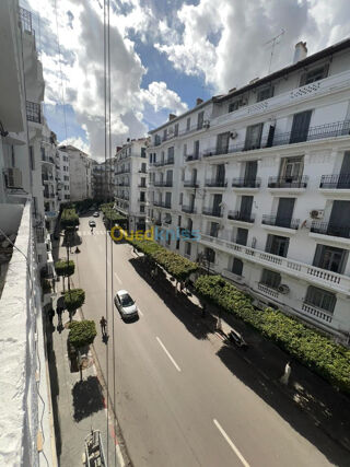  Appartement  vendre 6 pices 142 m Alger centre, algrie