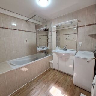  Appartement à louer 4 pièces 60 m²