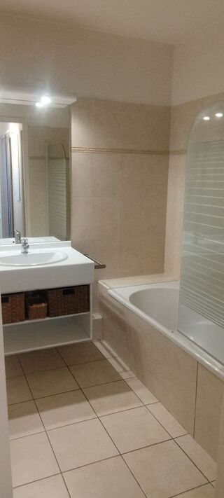  Appartement à louer 2 pièces 55 m²