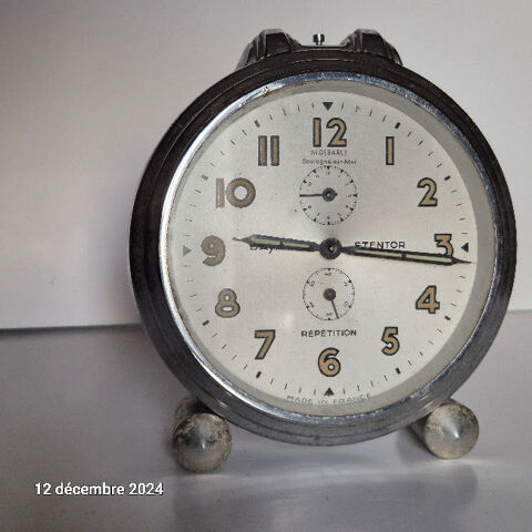 Ancien réveil mécanique Bayard Stentor répétition en métal c 10 Saumur (49)