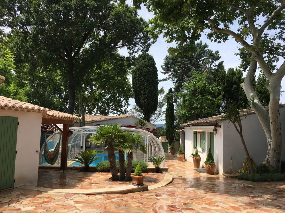   VILLA de CHARME TRES GRAND CONFORT à PIEDS du CENTRE d' UZES Languedoc-Roussillon, Uzès (30700)