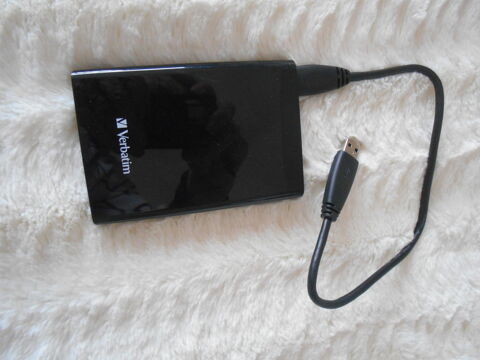 DISQUE DUR EXTERNE NOIR AVEC SON BRANCHEMENT
45 Dijon (21)