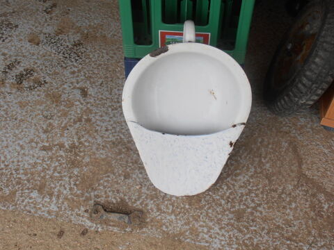 Bassin emaillee ou pour faire un pot fleur mural 20 Rethel (08)