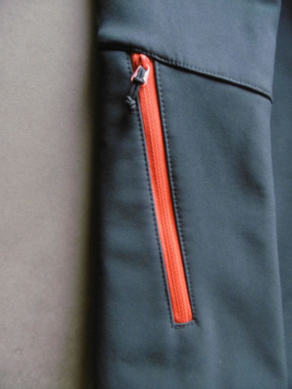 Blouson d&eacute;perlant &agrave; capuche, noir QUECHUA 12-13 ans Vêtements enfants