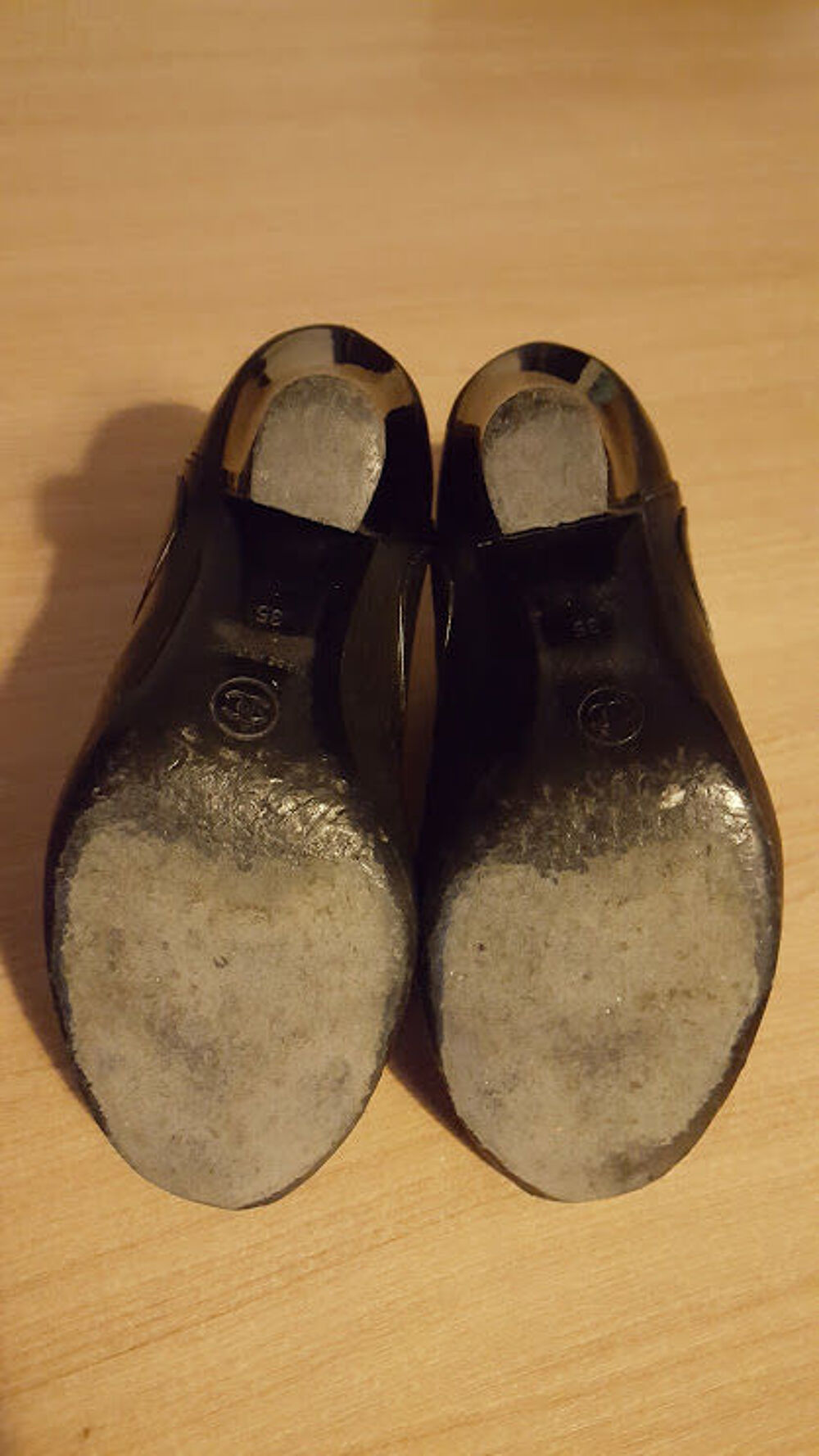 Boots Femme CHANNEL en cuir noir taille 35 Chaussures