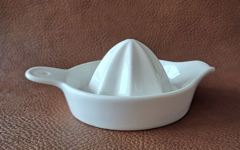 presse agrumes citron en c&eacute;ramique &eacute;maill&eacute;e blanc 14x9 cm Cuisine