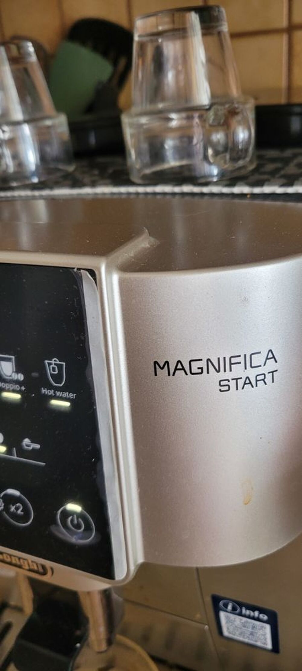 Machine a caf&eacute; Delonghi magnifica start 
Electroménager