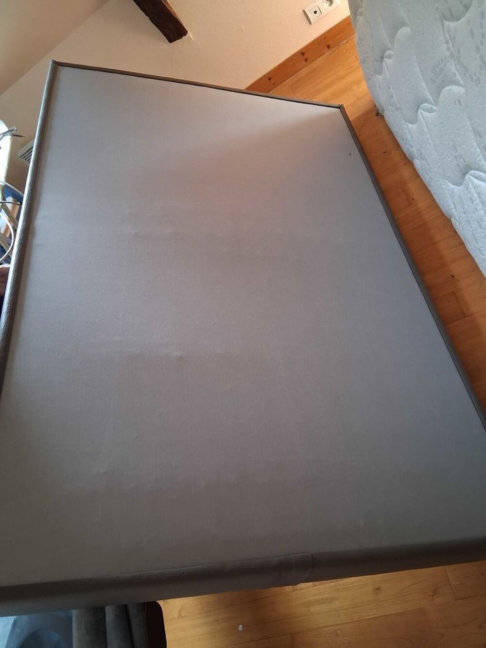 MATELAS+ SOMMIER achet&eacute; 933e vendu 250e Meubles