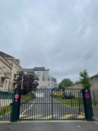  Parking / Garage  louer 12 m
