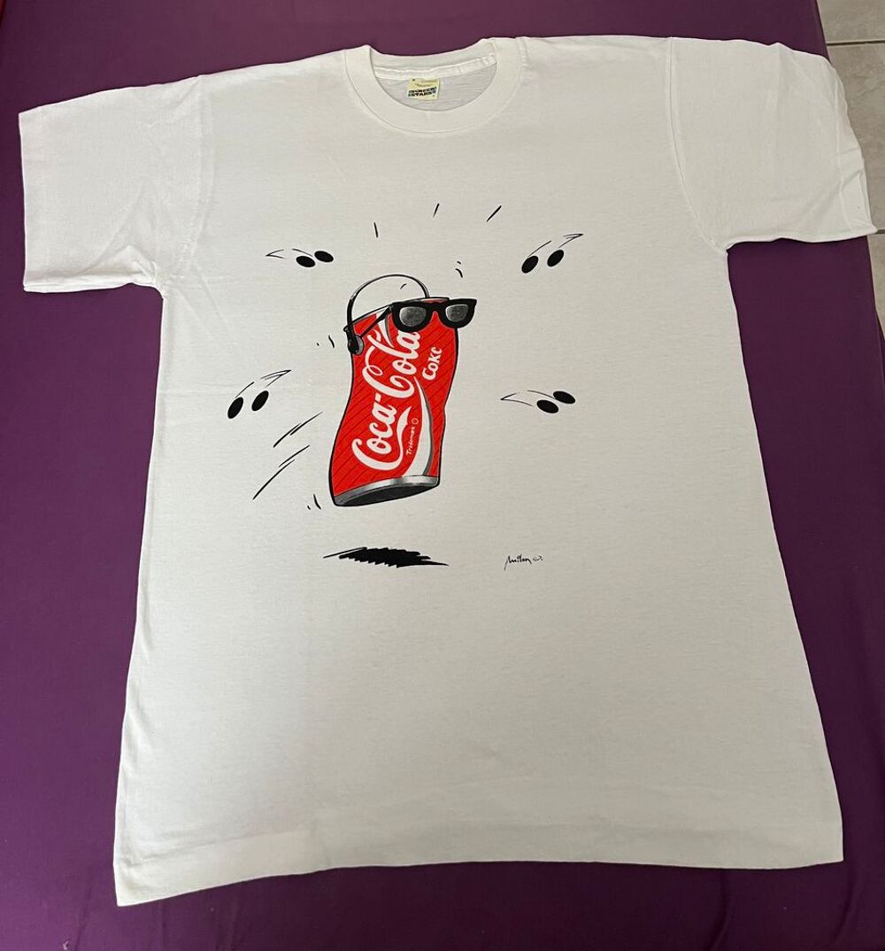 Tee-shirt publicitaire COCA COLA ann&eacute;es1980 Vêtements