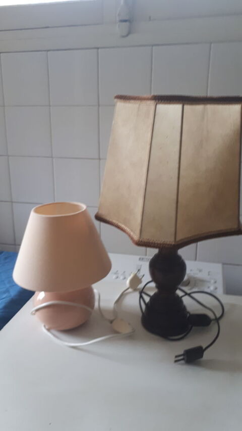 Lot de 2 lampes de chevet. B tat 8 chirolles (38)