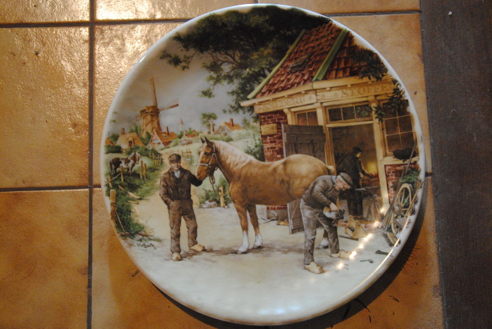 Assiette ROYAL SCHWABAP ancienne Décoration