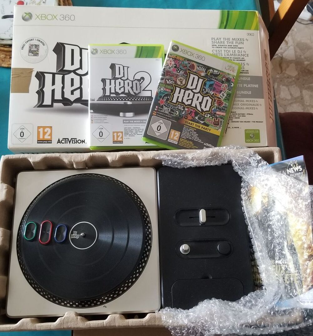 DJ Hero 2 pour xbox360 + 2 jeux dj hero Consoles et jeux vidos