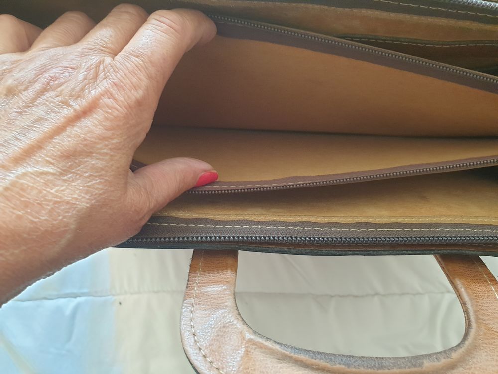 Sacoche porte documents cuir G&eacute;rard Henon Maroquinerie