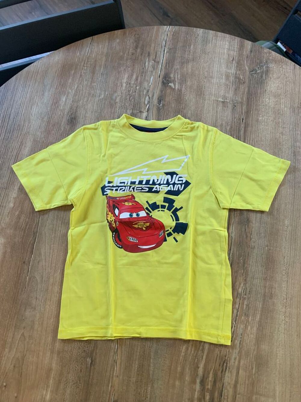 Tee Shirt enfant gar&ccedil;on Disney " Cars " Vêtements enfants