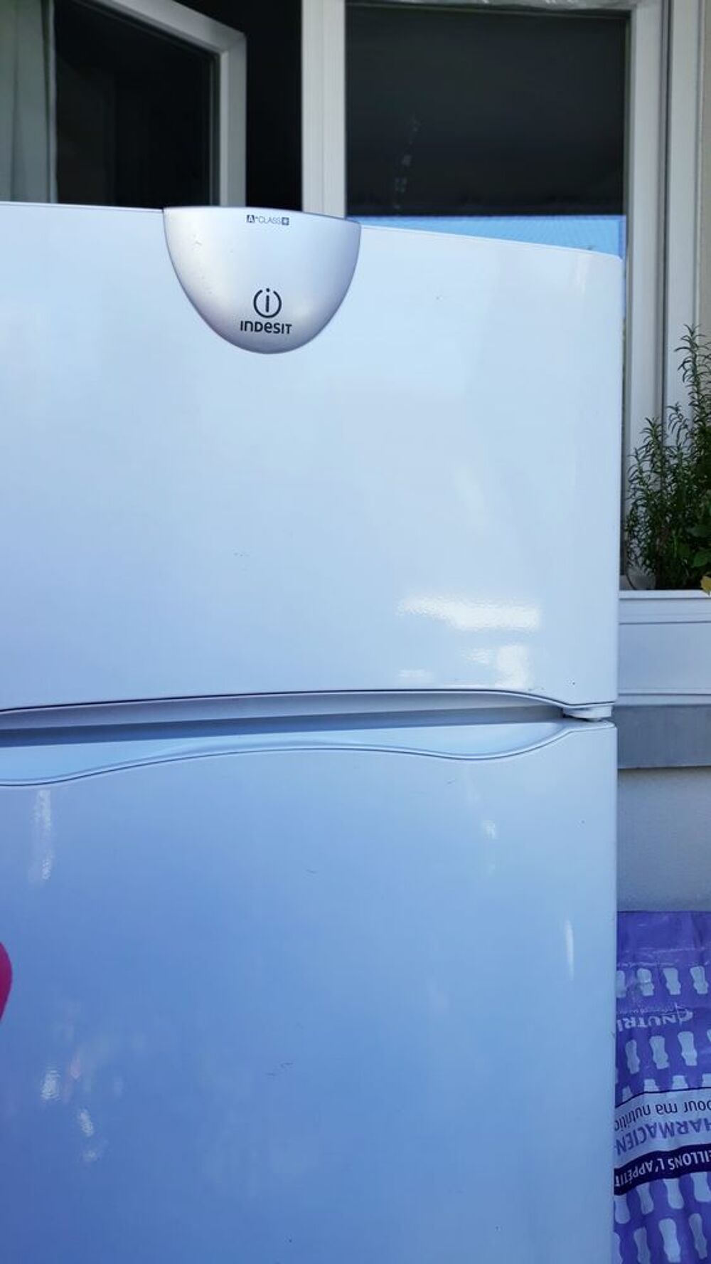 R&eacute;frig&eacute;rateur Indesit classe A Electroménager